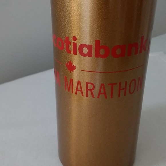 Ottawa Race Weekend water bottle - Picture 4 of 5